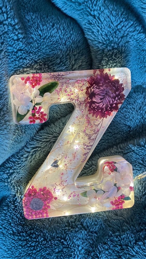 🌸Handmade Floral Resin Night Light