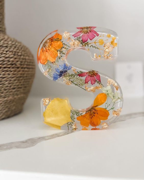 🌸Handmade Floral Resin Night Light